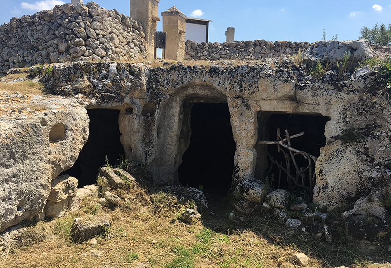 I villaggi rupestri di Mottola: Casalrotto e Petruscio
